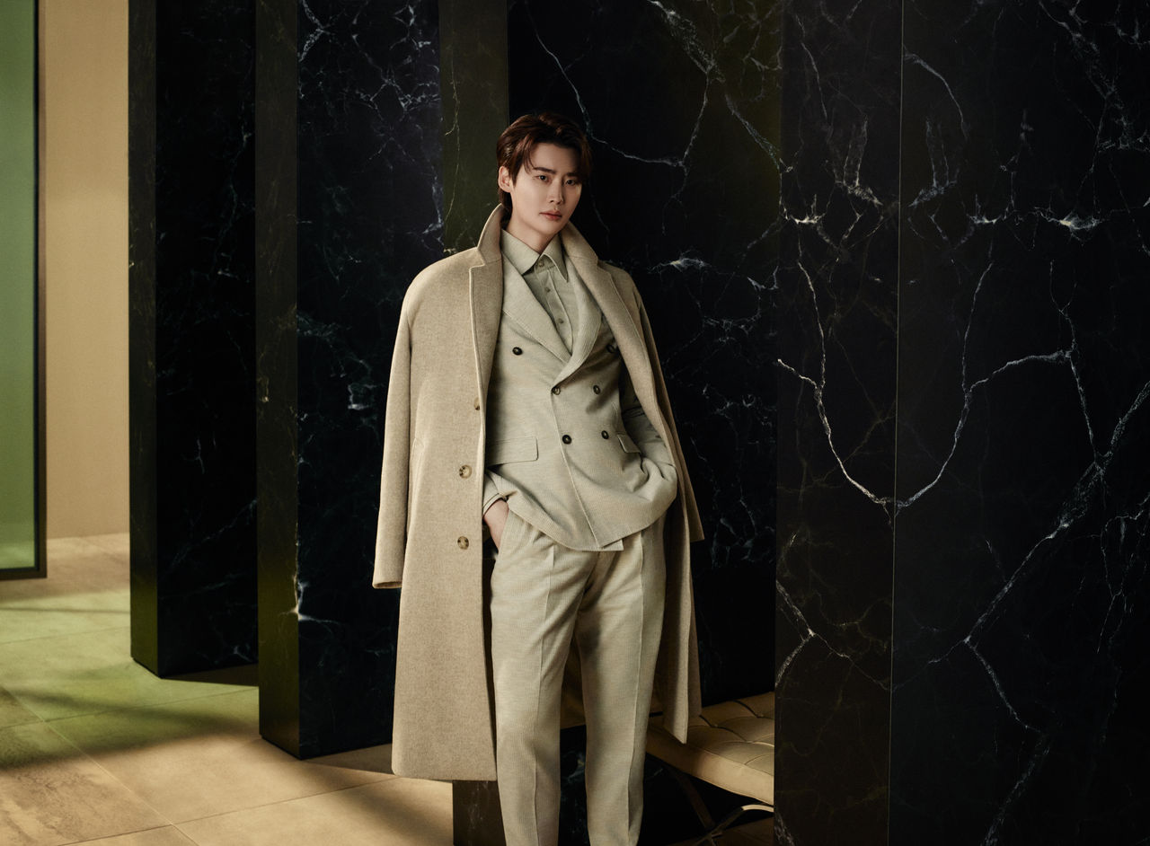 BOSS_FW24_Global_Campaign_Lee_Jong-suk_002.jpg