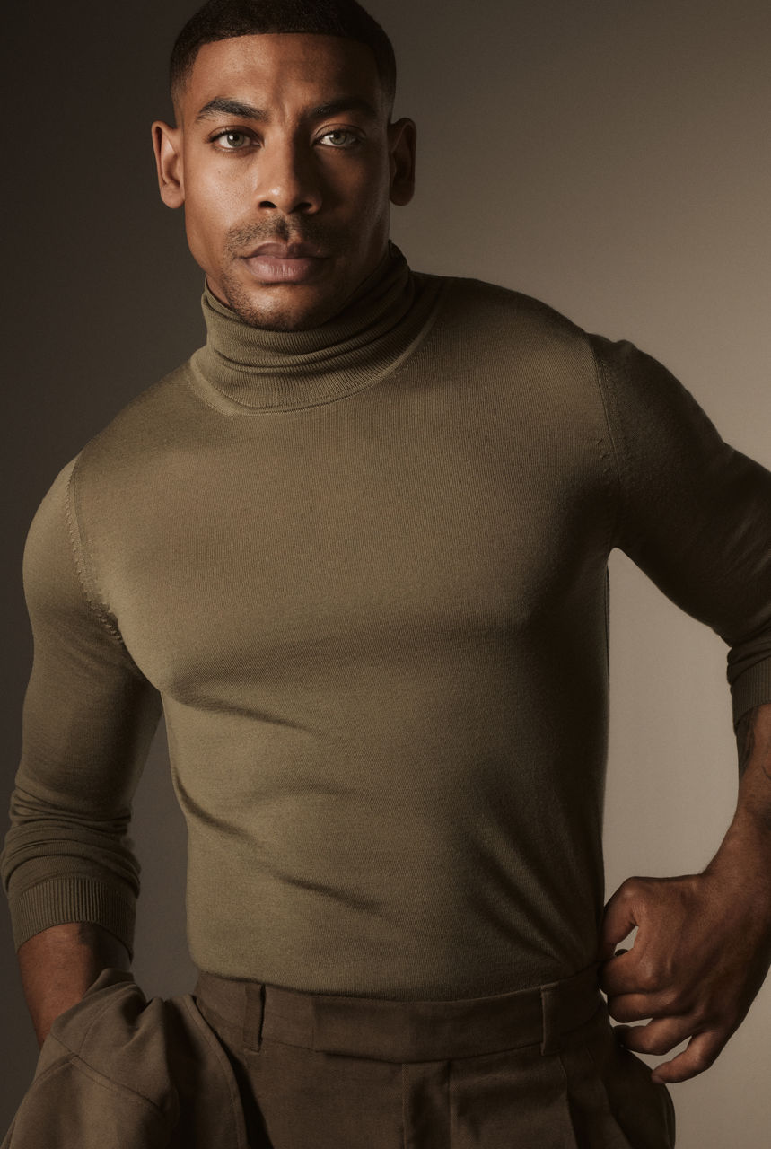 FALL_WINTER_2025_BOSS_GLOBAL_CAMPAIGN_AARON_PIERRE_002_2x3.jpg