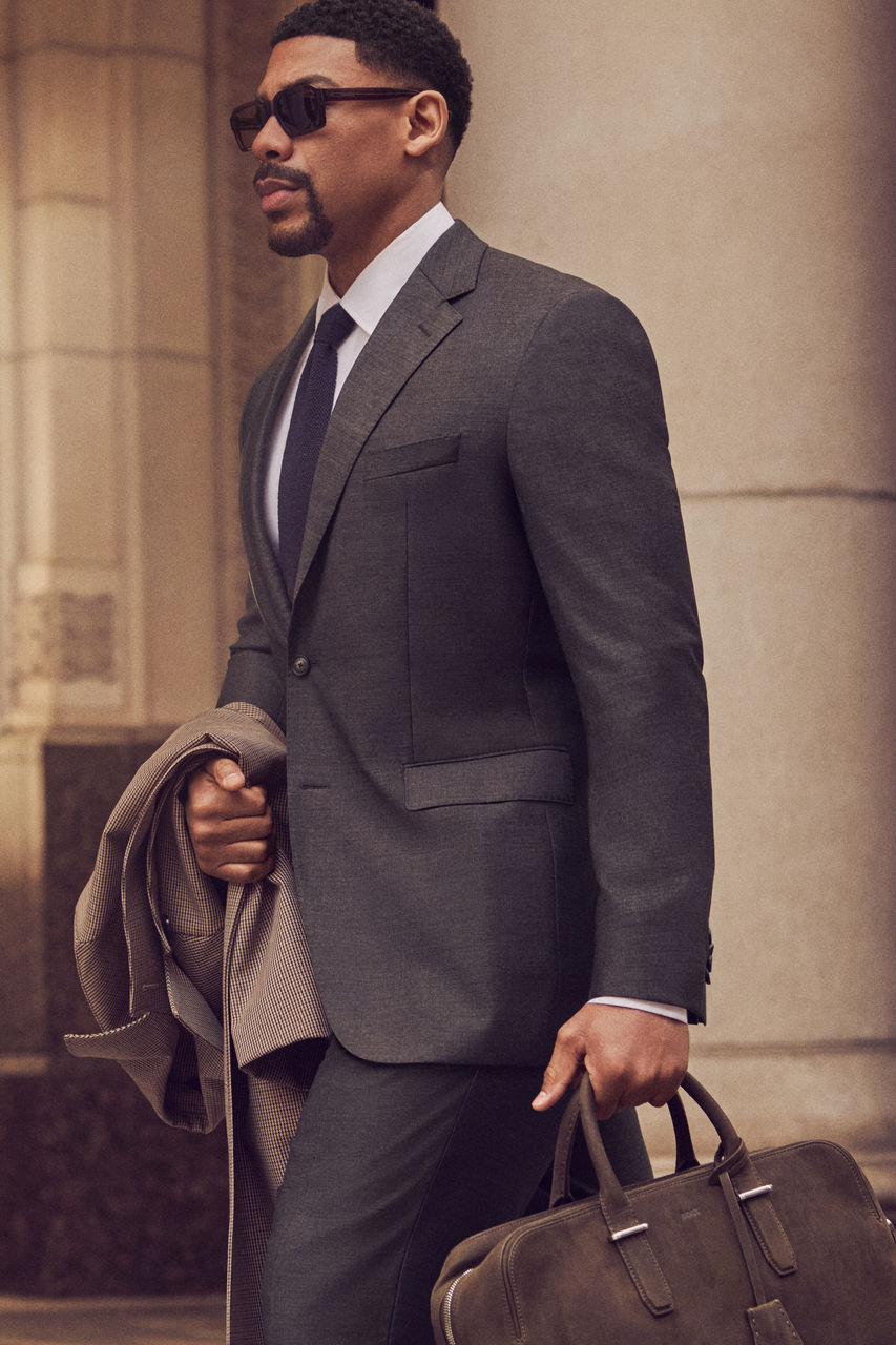 Fall_Winter_2026_BOSS_Global_Campaign_Aaron_Pierre_Look4_2x3.jpg