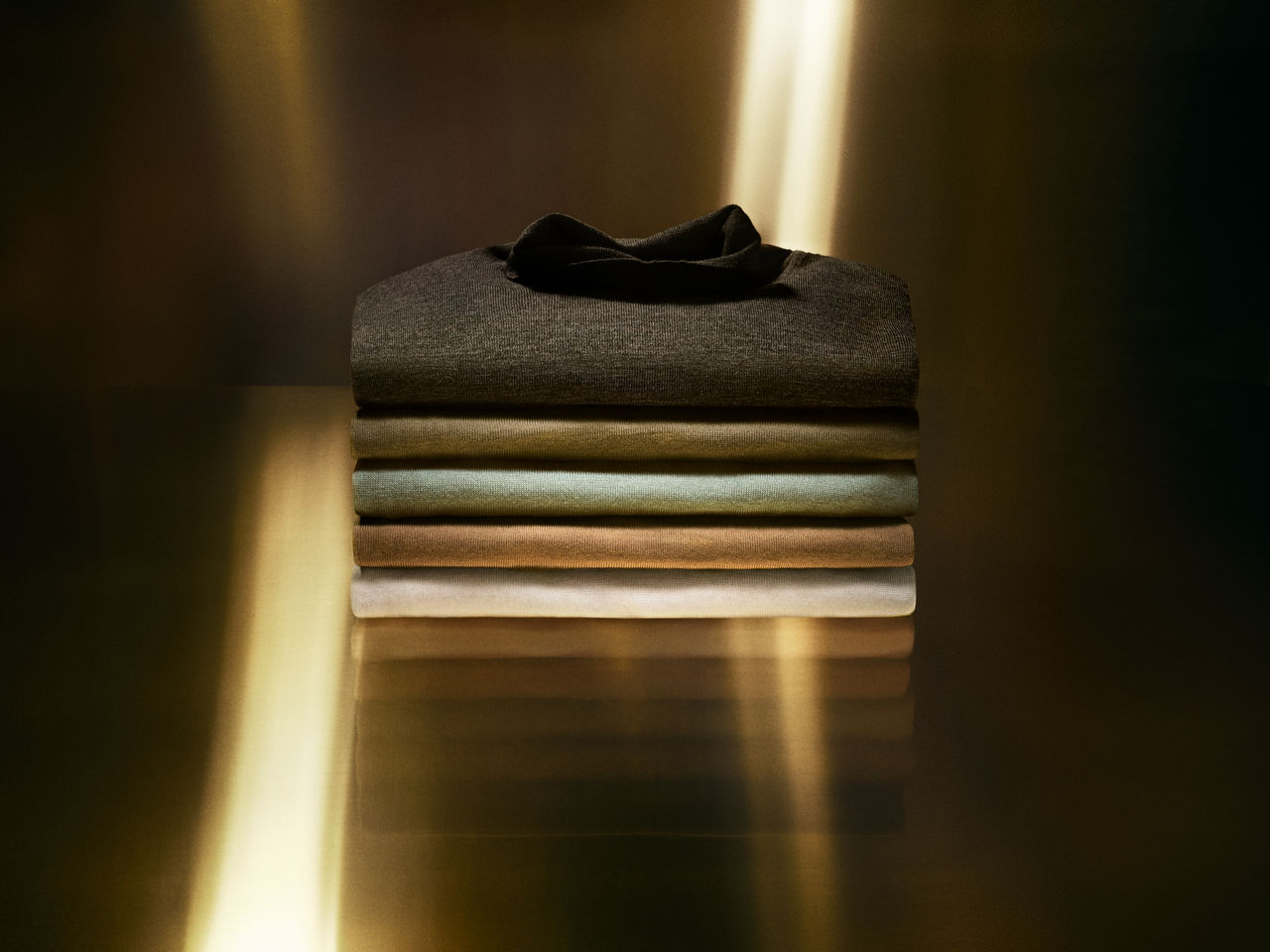 2024_BOSS_Holiday_Merino_Still_017.jpg