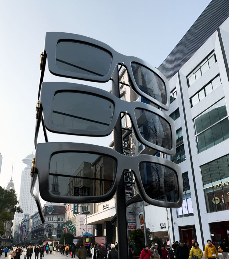 HBME_110_SU24_BOSS_3D_Activation_Shanghai_Sunglasses_4x5.png