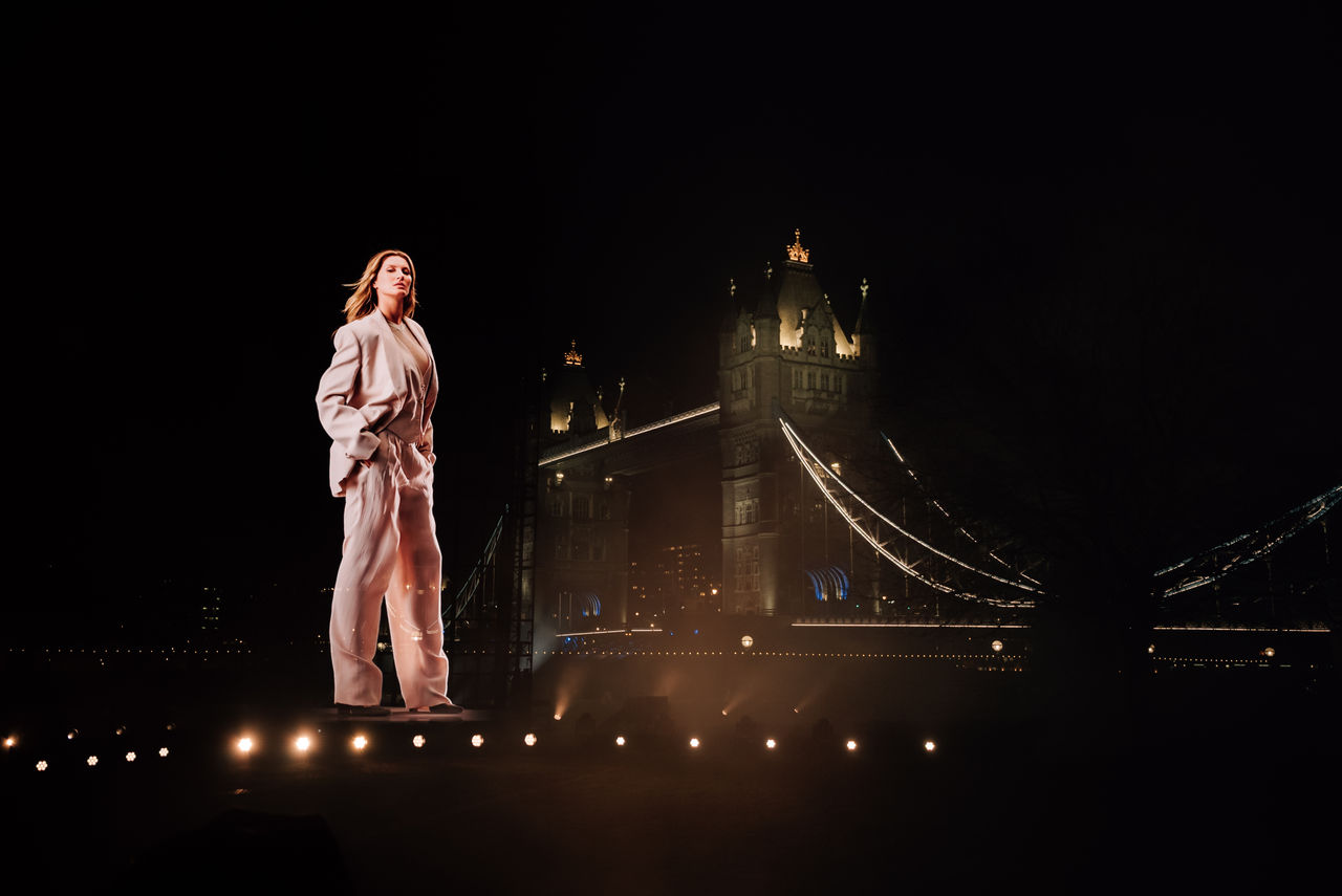 BOSS_Global_Campaign_SpringSummer24_Hologram_Gisele_Bündchen_06.jpg