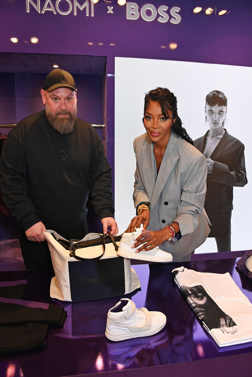 NAOMI_x_BOSS_POPUP_SELFRIDGES_Marco_Falcioni_and_Naomi_Campbell_001.JPG