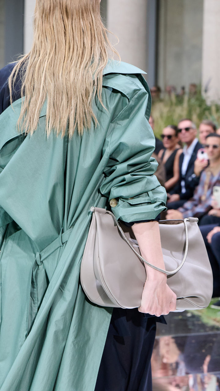 SPRING_SUMMER_2025_BOSS_FASHION_SHOW_LOOK03_9x16_006.jpg
