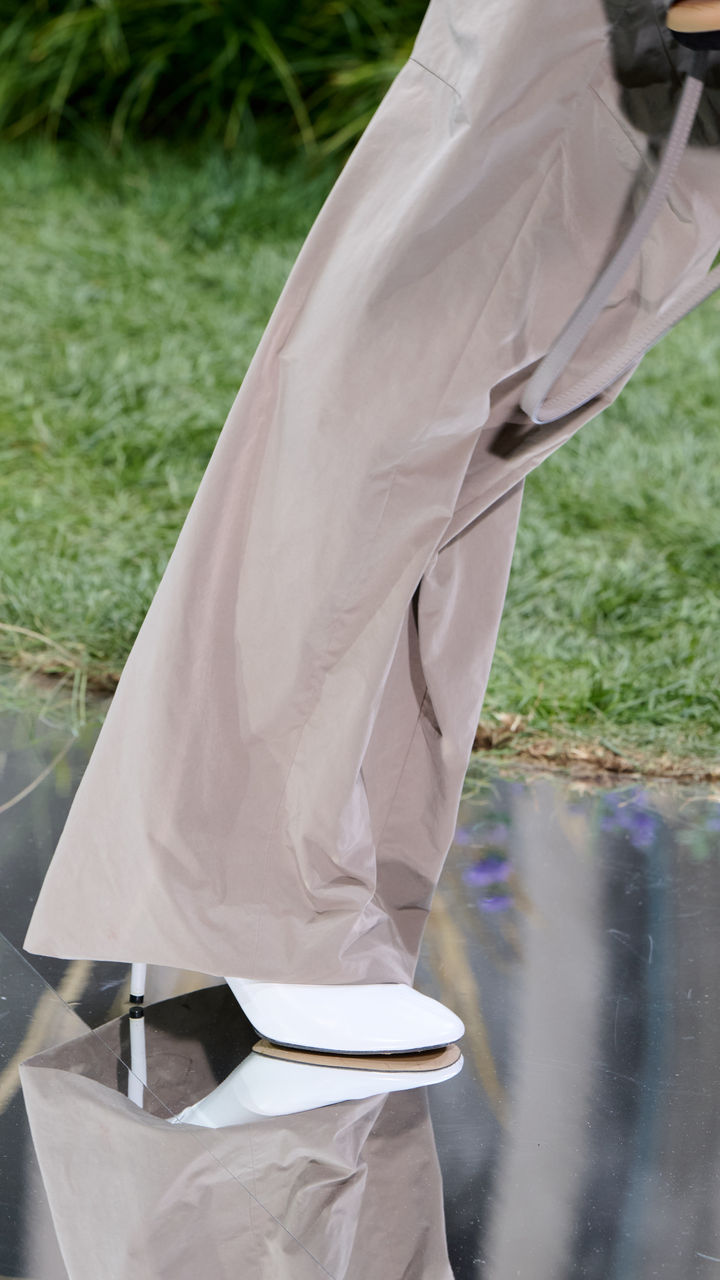 SPRING_SUMMER_2025_BOSS_FASHION_SHOW_LOOK09_9x16_018.jpg