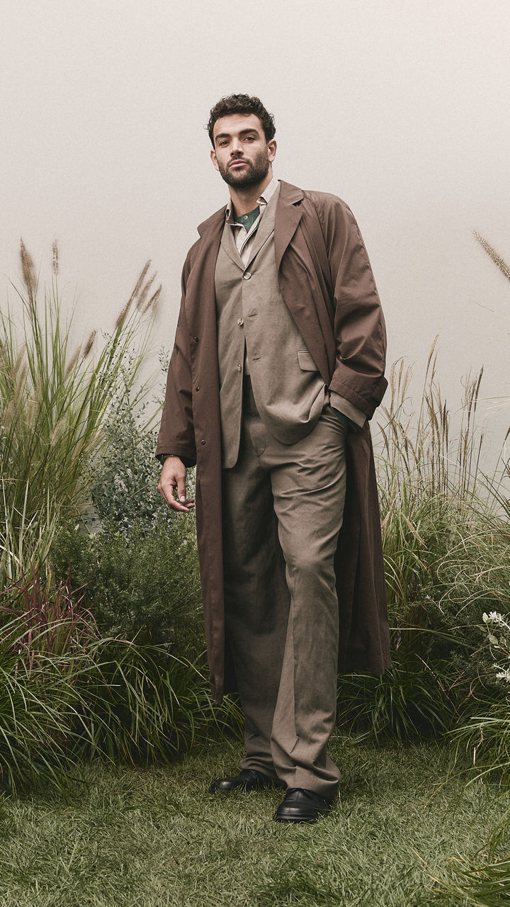 SPRING_SUMMER_2025_BOSS_FASHION_SHOW_FIRST_LOOK_WALL_Look_06_9x16_01.jpg