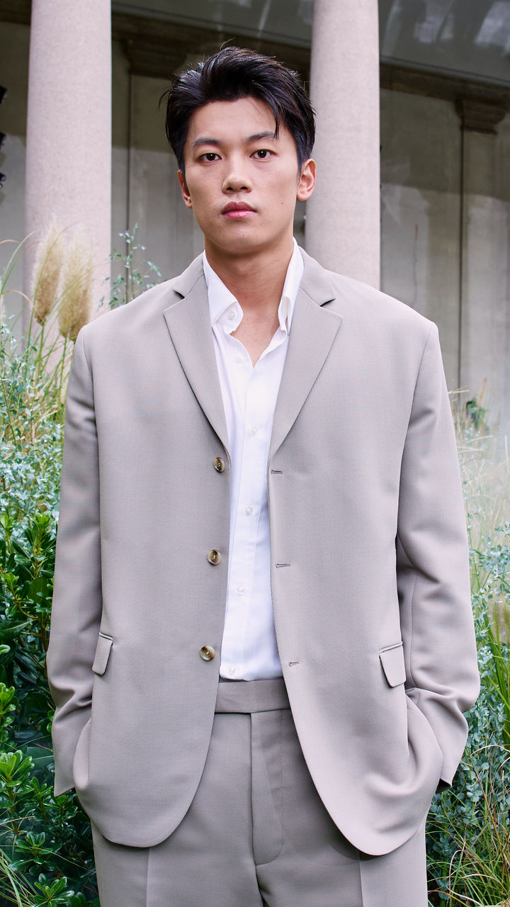 SPRING_SUMMER_2025_BOSS_FASHION_SHOW_MILAN_FRONT_ROW_Wang_Shun_2.jpg