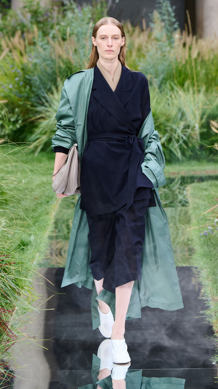 BOSS_SHOW_SPRING_SUMMER_2025_MILAN_9X16_Look_03.jpg