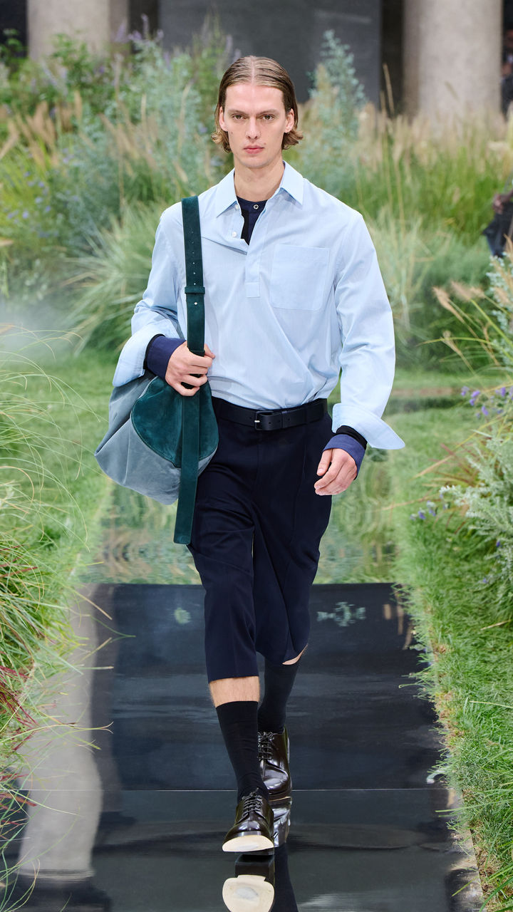 BOSS_SHOW_SPRING_SUMMER_2025_MILAN_9X16_Look_04.jpg