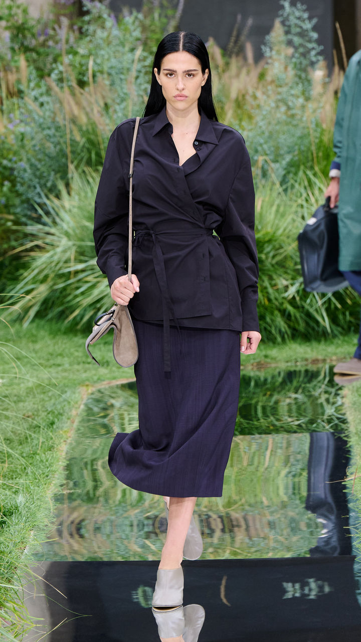 BOSS_SHOW_SPRING_SUMMER_2025_MILAN_9X16_Look_07.jpg