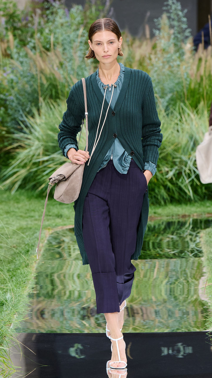 BOSS_SHOW_SPRING_SUMMER_2025_MILAN_9X16_Look_11.jpg