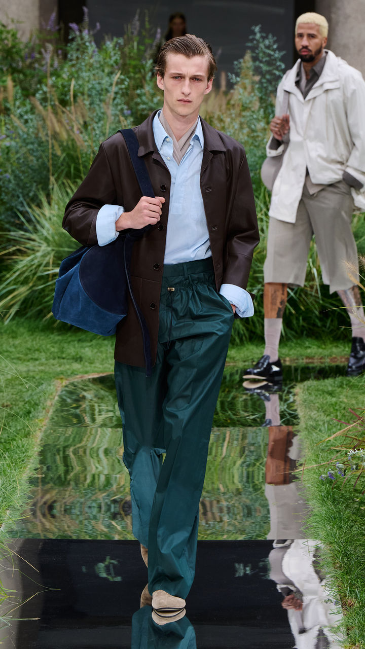BOSS_SHOW_SPRING_SUMMER_2025_MILAN_9X16_Look_19.jpg