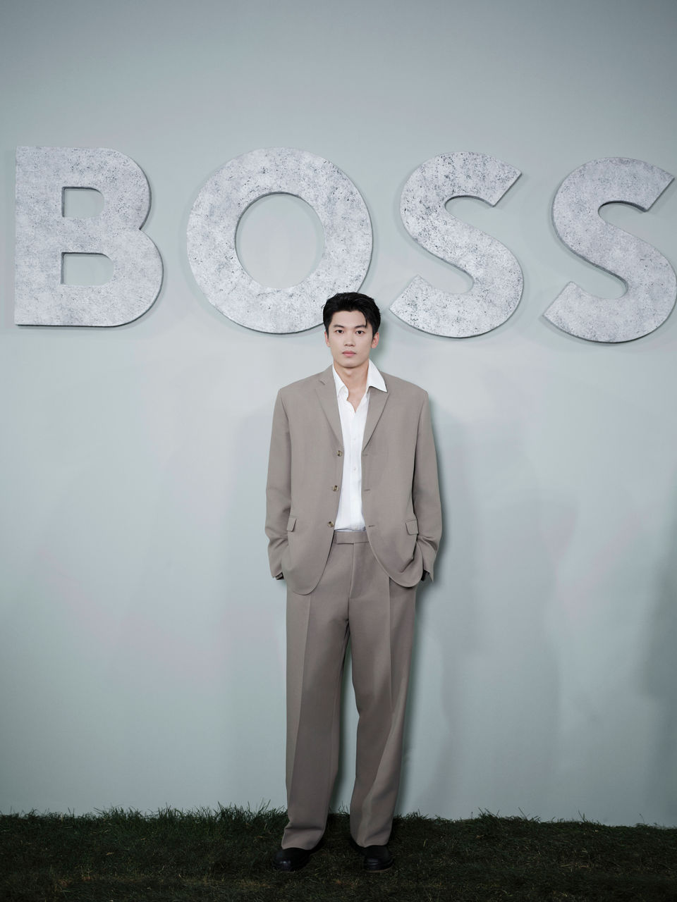 SPRING_SUMMER_2025_BOSS_FASHION_SHOW_9x16_Wang_Shun.jpeg