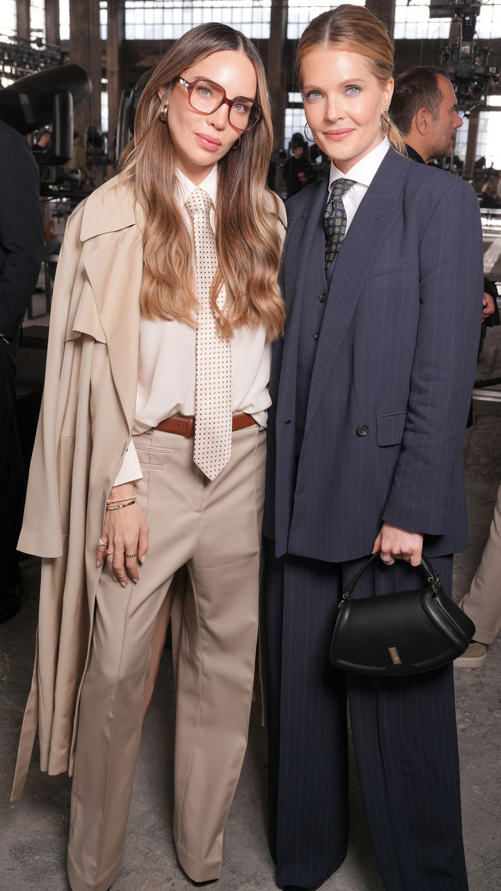 BOSS_Spring_Summer_26_Fashion_Show_Arrivals_Belinda_Peregrín_and_Meghann_Fahy.jpg