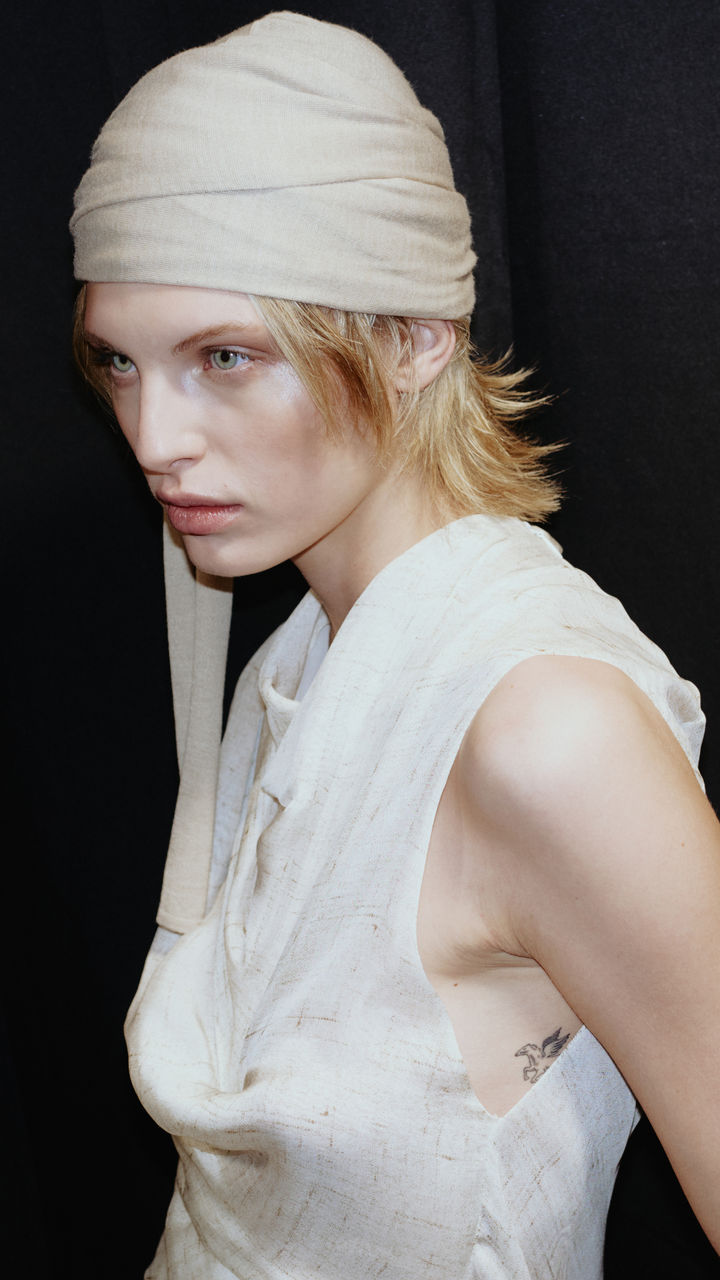 BOSS_Spring_Summer_26_Fashion_Show_BTSBackstage_9x16_010.jpg