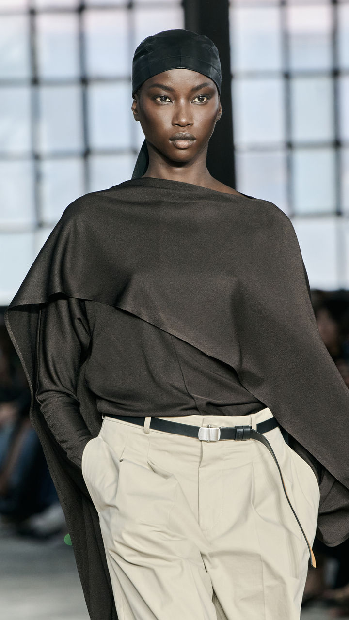 BOSS_Spring_Summer_26_Fashion_Show_Runway_Details_001.jpg