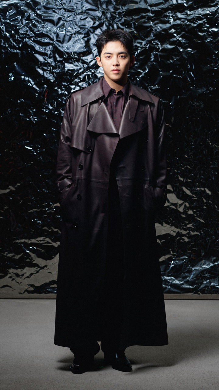BOSS_Spring_Summer_26_Fashion_Show_First Look Wall_9x16_001.jpg