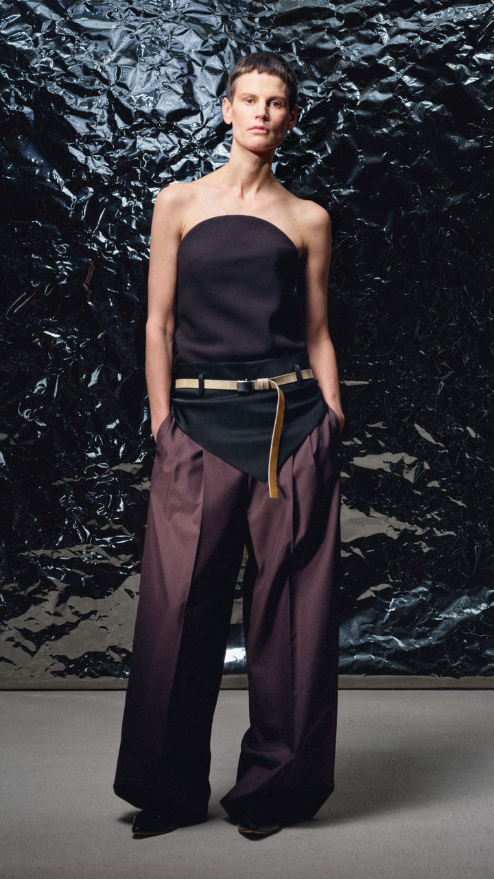 BOSS_Spring_Summer_26_Fashion_Show_First Look Wall_9x16_020.jpg