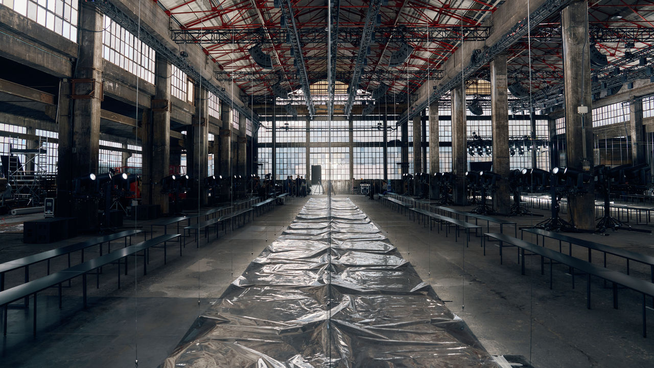 BOSS_Spring_Summer_26_Fashion_Show_VENUE_004.jpg