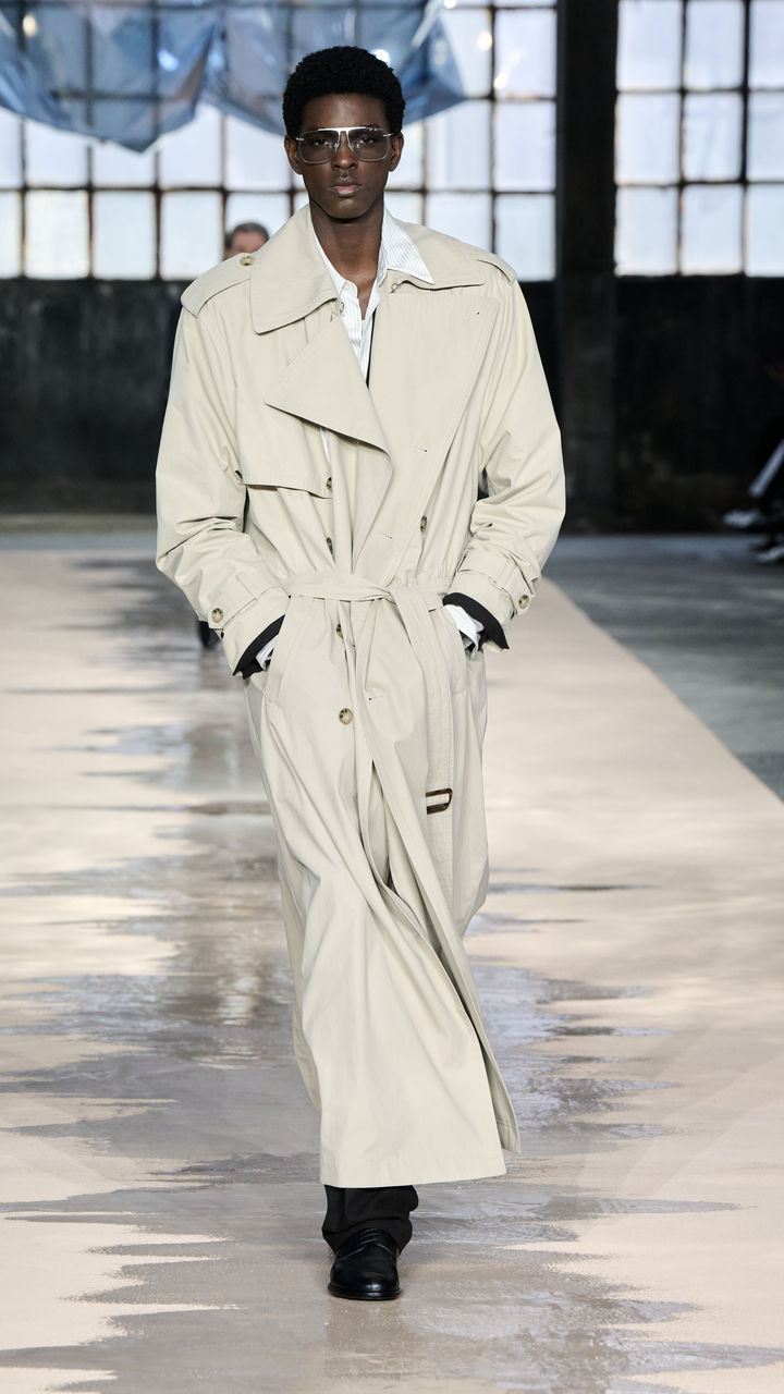 BOSS_Spring_Summer_26_Fashion_Show_RUNWAY_013_9x16.jpg
