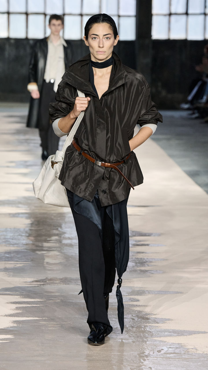 BOSS_Spring_Summer_26_Fashion_Show_RUNWAY_016_9x16.jpg