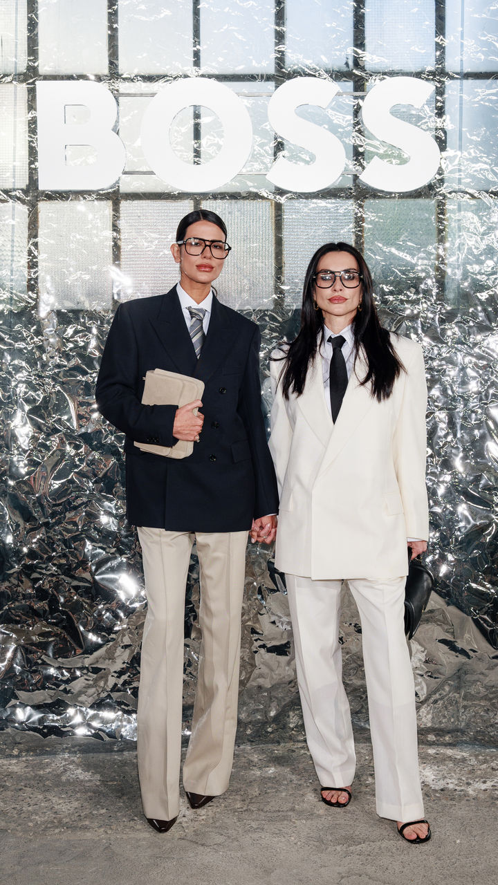 BOSS_Spring_Summer_26_Fashion_Show_LOGO_WALL_Anttónia_and_Cleo.jpg