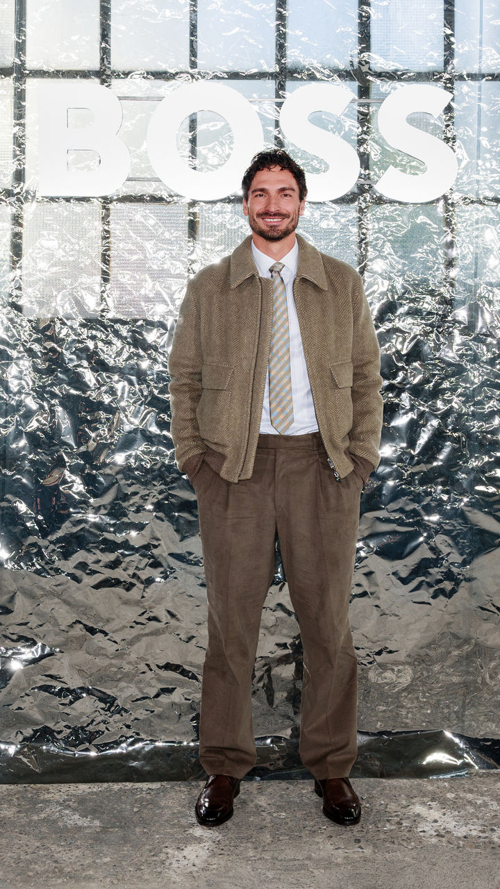 BOSS_Spring_Summer_26_Fashion_Show_LOGO_WALL_Mats_Hummels.jpg