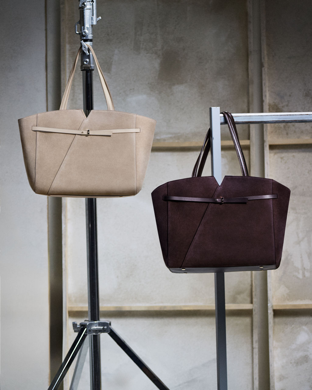 SpringSummer_2026_BOSS_REVERS_bag_002.jpg