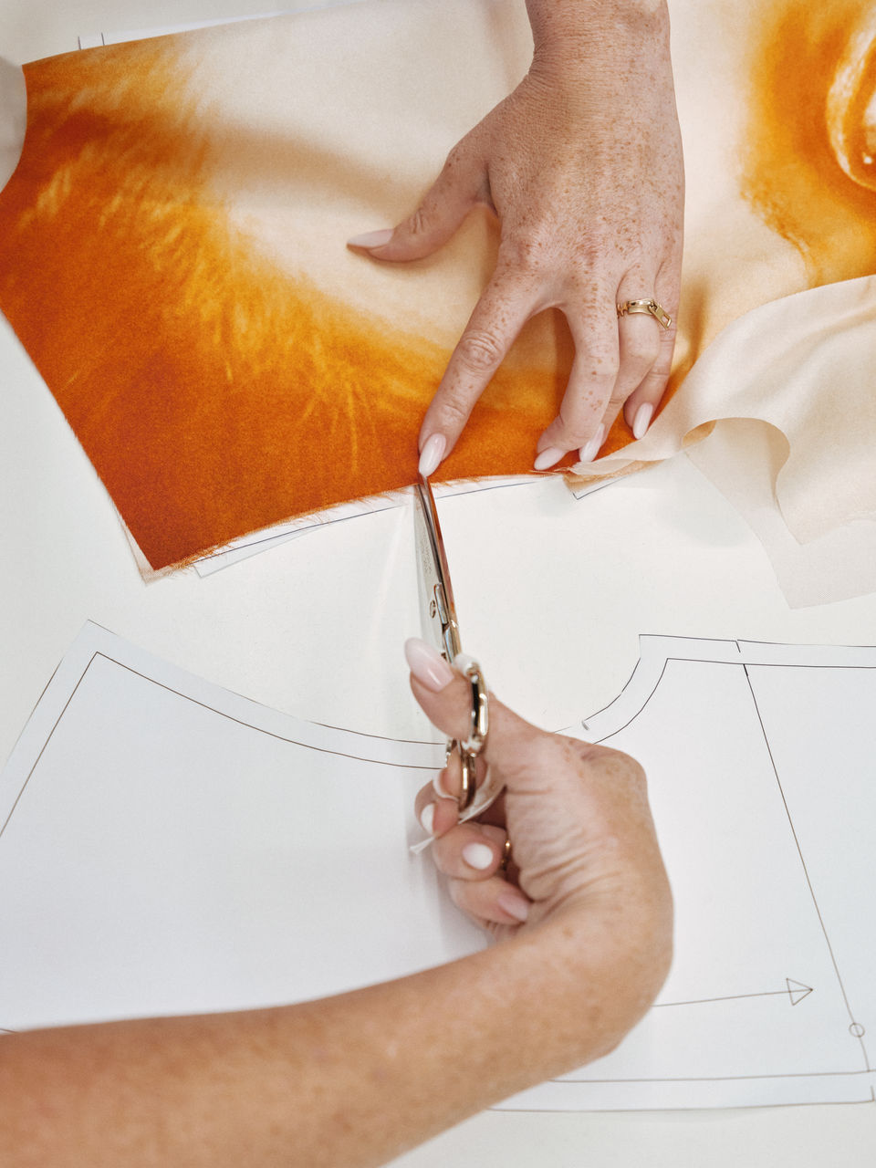 BOSS_ART_BASEL_Katharina_Sieverding​_00003.jpg
