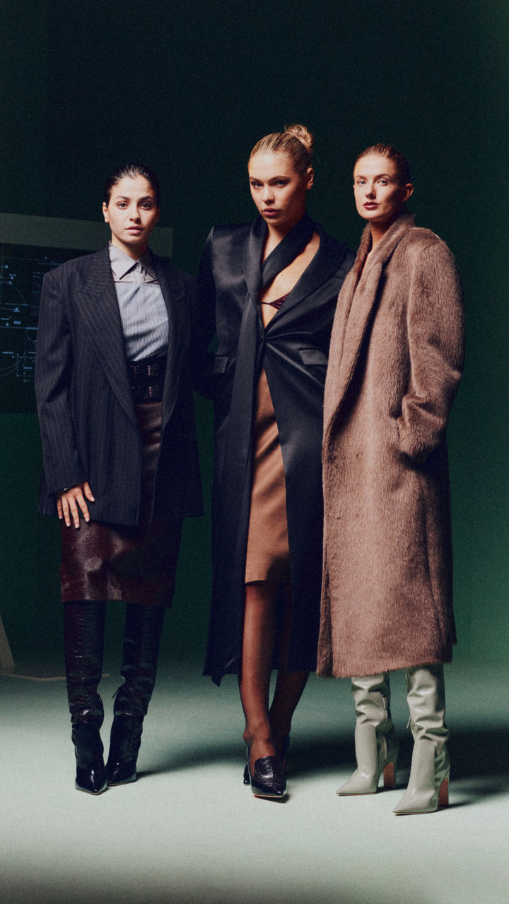 BOSS_FW23_Fashion_Show_FirstLookWall_Group_9x16_009.jpg