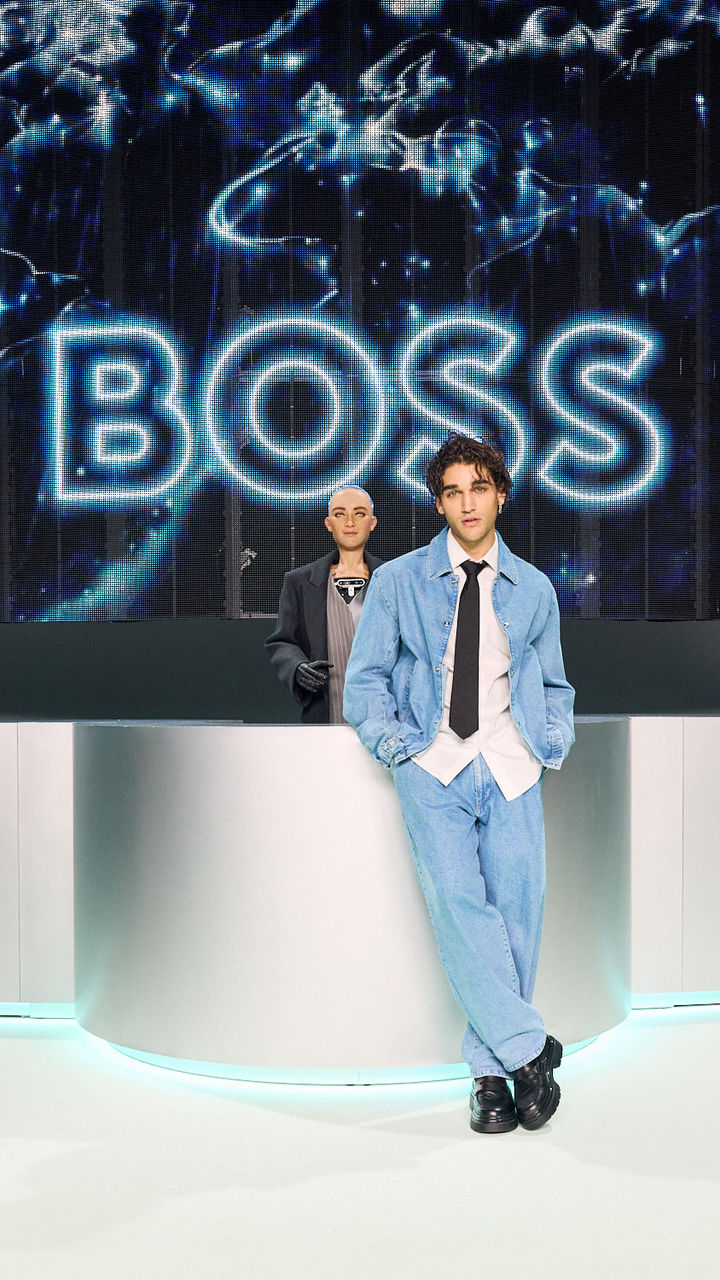 020_FW23_BOSS_FW23_FASHION_SHOW_Josh_Heuston.jpg