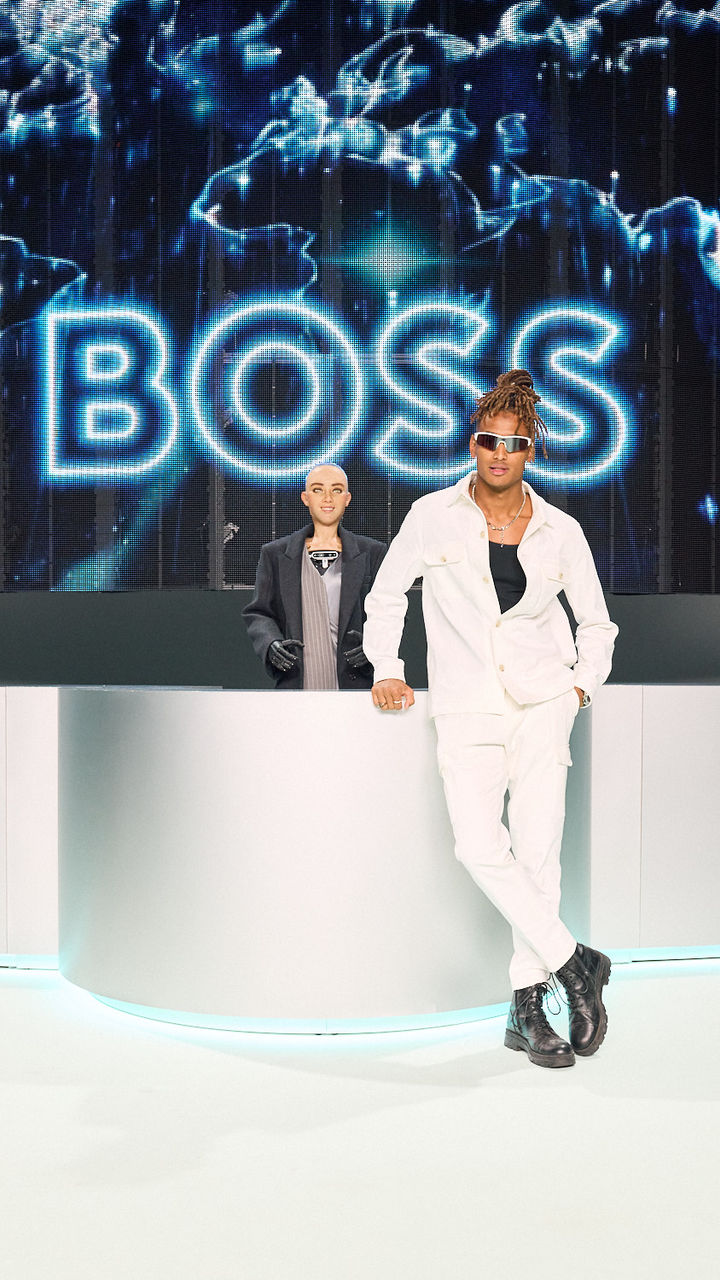 BOSS_FW23_FASHION_SHOW_Madior_Fall.jpg