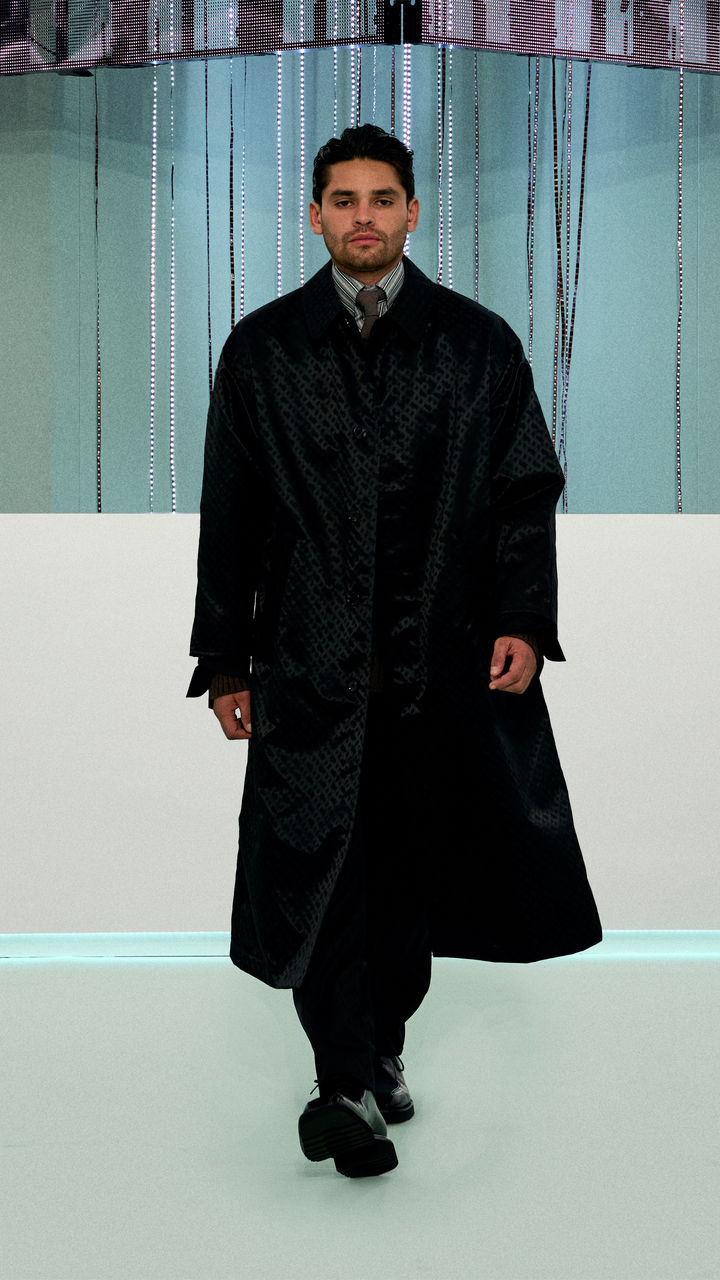 BOSS_FW23_FASHION_SHOW_Runway_Full_Look_Images_37_9x16.jpg