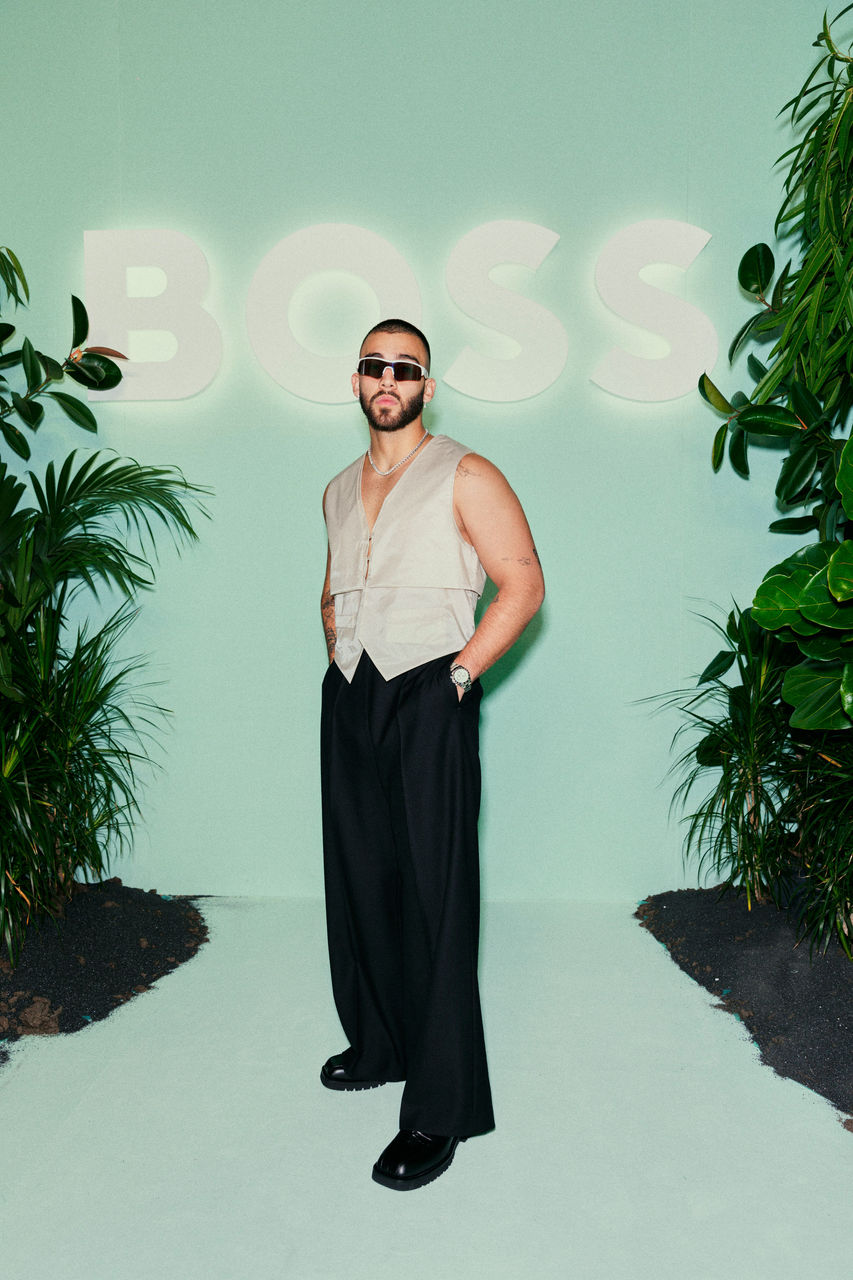 BOSS_FW23_FASHION_SHOW_VIP_Photo_Wall_Manuel_Turizo.jpg