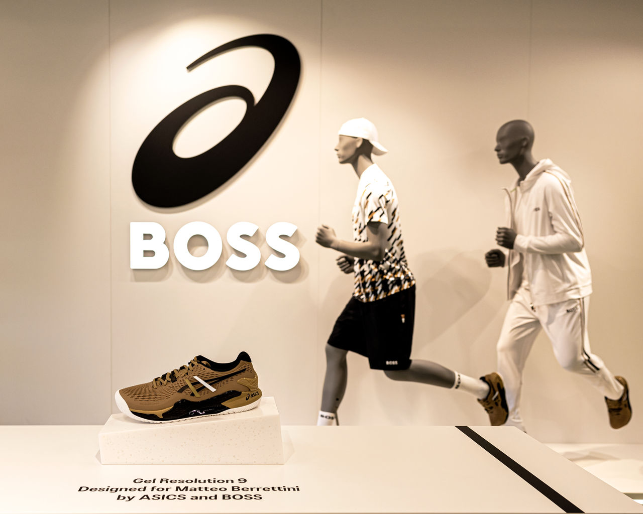 2023_BOSS_OPEN_POP_UP_STORE_08.png