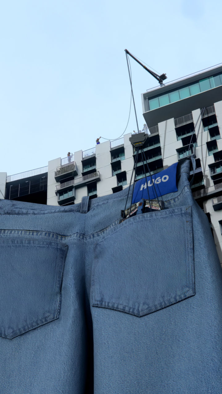 HUGO_Singapore_Visa_Cash_App_RB_9x16_CGI_02.jpg