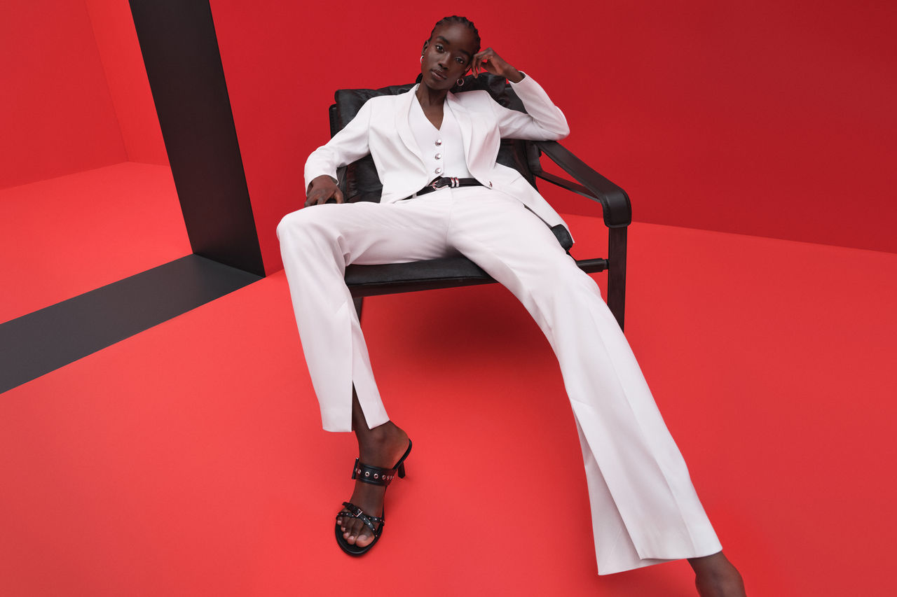 SpringSummer25_HUGO_Global_Campaign_Hero_Women_3x2.jpg